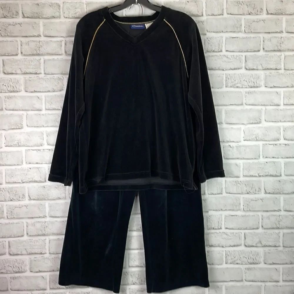 Vintage Catalina Jogging Suit Sweat Suit Velvet Size Medium Black Gold 2 piece